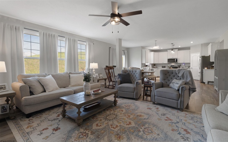 303 Lexington Circle, Bridgeport, West Virginia 26330, 4 Bedrooms Bedrooms, 10 Rooms Rooms,2 BathroomsBathrooms,Single Family Detached,For Sale,Lexington,10159803