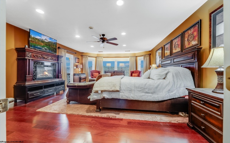 4759 Ridgetop Drive, Morgantown, West Virginia 26508, 5 Bedrooms Bedrooms, 13 Rooms Rooms,4 BathroomsBathrooms,Single Family Detached,For Sale,Ridgetop,10162654