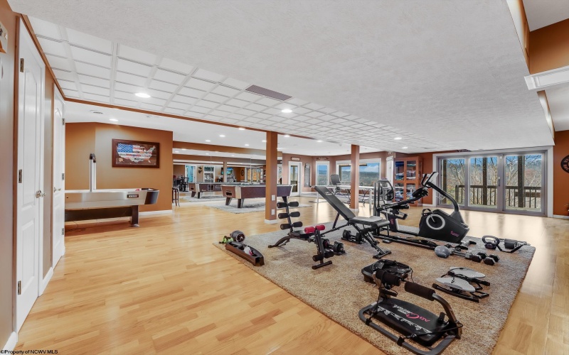 4759 Ridgetop Drive, Morgantown, West Virginia 26508, 5 Bedrooms Bedrooms, 13 Rooms Rooms,4 BathroomsBathrooms,Single Family Detached,For Sale,Ridgetop,10162654