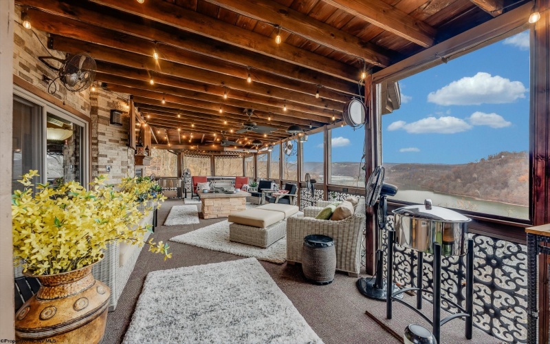 4759 Ridgetop Drive, Morgantown, West Virginia 26508, 5 Bedrooms Bedrooms, 13 Rooms Rooms,4 BathroomsBathrooms,Single Family Detached,For Sale,Ridgetop,10162654