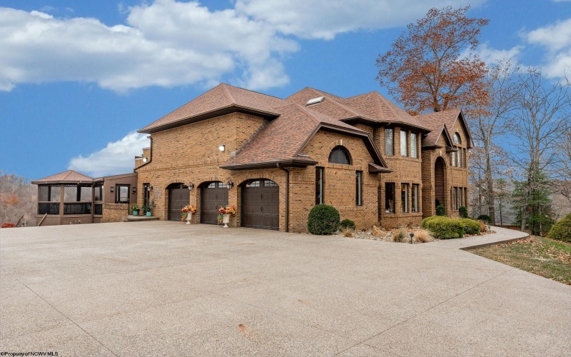 4759 Ridgetop Drive, Morgantown, West Virginia 26508, 5 Bedrooms Bedrooms, 13 Rooms Rooms,4 BathroomsBathrooms,Single Family Detached,For Sale,Ridgetop,10162654