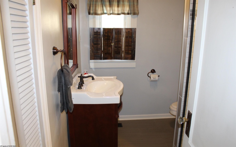 1912 Bunner Ridge Road, Fairmont, West Virginia 26554, 3 Bedrooms Bedrooms, 7 Rooms Rooms,2 BathroomsBathrooms,Single Family Detached,For Sale,Bunner Ridge,10162652 1912 Bunner Ridge Road, Fairmont, West Virginia 26554, 3 Bedrooms Bedrooms, 7 Rooms Rooms,2 BathroomsBathrooms,Single Family Detached,For Sale,Bunner Ridge,10162652