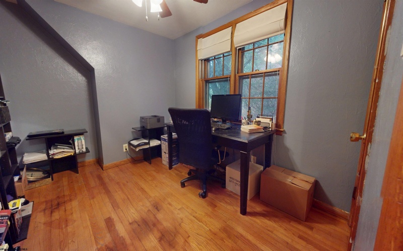 1113 Sunset Drive, Fairmont, West Virginia 26554, 3 Bedrooms Bedrooms, 6 Rooms Rooms,1 BathroomBathrooms,Single Family Detached,For Sale,Sunset,10162640