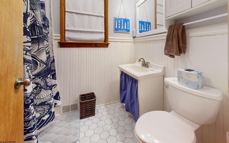 1113 Sunset Drive, Fairmont, West Virginia 26554, 3 Bedrooms Bedrooms, 6 Rooms Rooms,1 BathroomBathrooms,Single Family Detached,For Sale,Sunset,10162640