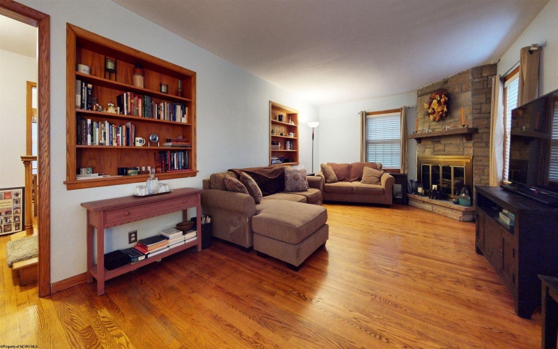 1113 Sunset Drive, Fairmont, West Virginia 26554, 3 Bedrooms Bedrooms, 6 Rooms Rooms,1 BathroomBathrooms,Single Family Detached,For Sale,Sunset,10162640