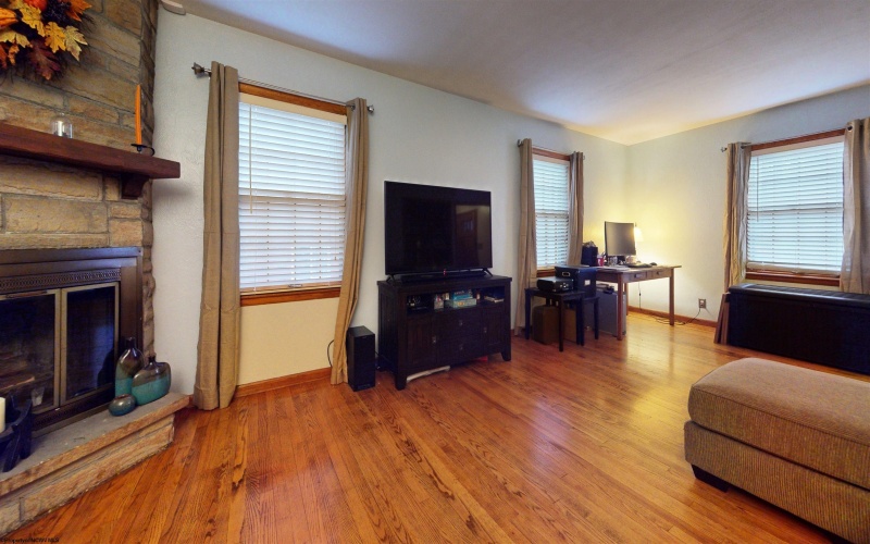 1113 Sunset Drive, Fairmont, West Virginia 26554, 3 Bedrooms Bedrooms, 6 Rooms Rooms,1 BathroomBathrooms,Single Family Detached,For Sale,Sunset,10162640