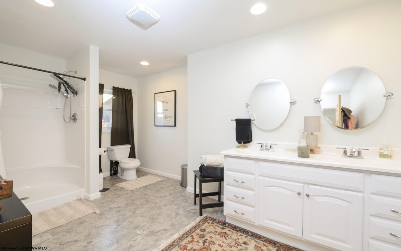 615 Mills Street, West Milford, West Virginia 26451, 3 Bedrooms Bedrooms, 6 Rooms Rooms,2 BathroomsBathrooms,Single Family Detached,For Sale,Mills,10162651