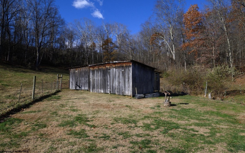 615 Mills Street, West Milford, West Virginia 26451, 3 Bedrooms Bedrooms, 6 Rooms Rooms,2 BathroomsBathrooms,Single Family Detached,For Sale,Mills,10162651