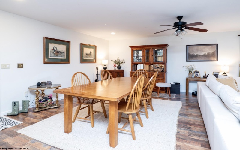 615 Mills Street, West Milford, West Virginia 26451, 3 Bedrooms Bedrooms, 6 Rooms Rooms,2 BathroomsBathrooms,Single Family Detached,For Sale,Mills,10162651