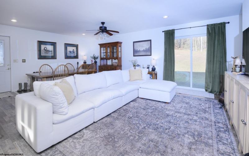 615 Mills Street, West Milford, West Virginia 26451, 3 Bedrooms Bedrooms, 6 Rooms Rooms,2 BathroomsBathrooms,Single Family Detached,For Sale,Mills,10162651