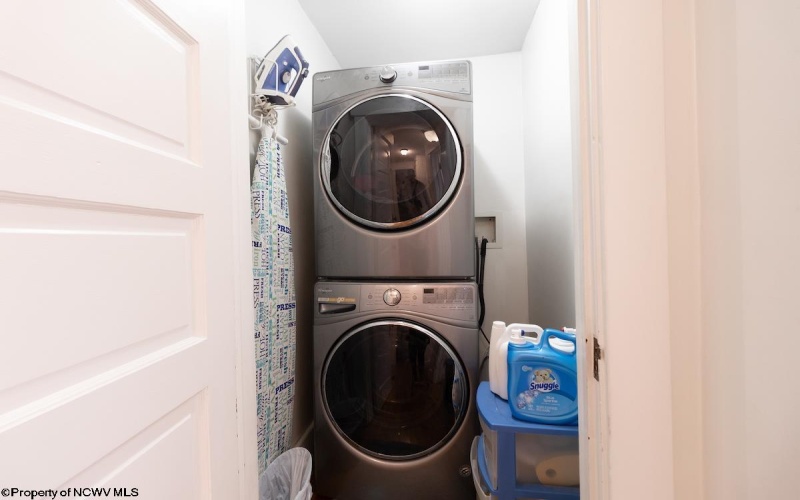 417 Elm Street, Morgantown, West Virginia 26501, 3 Bedrooms Bedrooms, 7 Rooms Rooms,1 BathroomBathrooms,Single Family Detached,For Sale,Elm,10162642