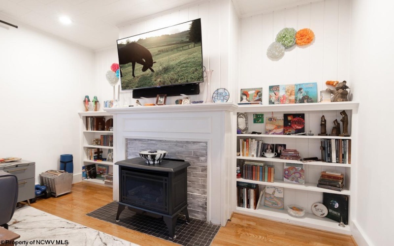 417 Elm Street, Morgantown, West Virginia 26501, 3 Bedrooms Bedrooms, 7 Rooms Rooms,1 BathroomBathrooms,Single Family Detached,For Sale,Elm,10162642