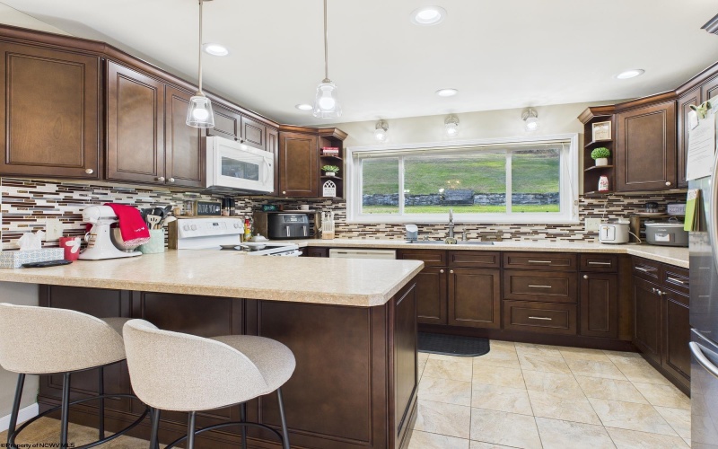 1130 Park Drive, Fairmont, West Virginia 26554, 3 Bedrooms Bedrooms, 6 Rooms Rooms,2 BathroomsBathrooms,Single Family Detached,For Sale,Park,10162639