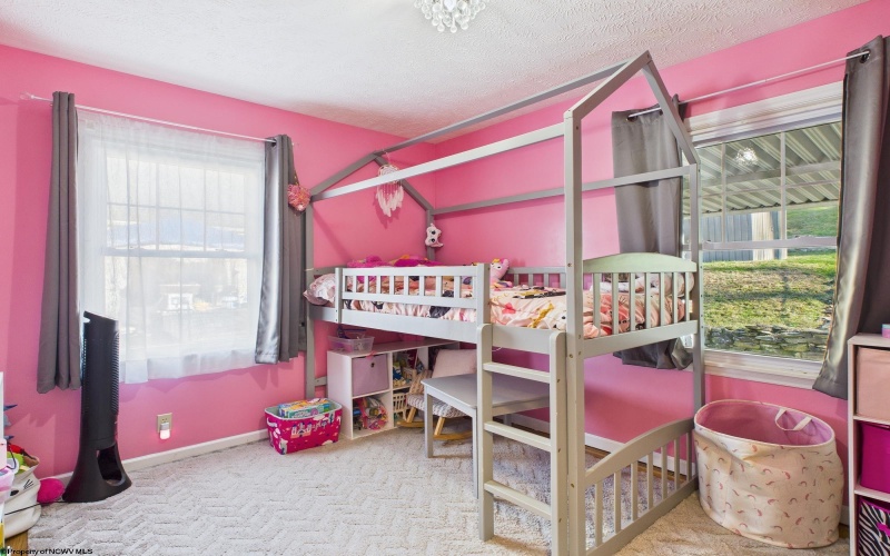 1130 Park Drive, Fairmont, West Virginia 26554, 3 Bedrooms Bedrooms, 6 Rooms Rooms,2 BathroomsBathrooms,Single Family Detached,For Sale,Park,10162639