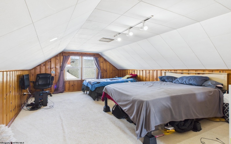 1130 Park Drive, Fairmont, West Virginia 26554, 3 Bedrooms Bedrooms, 6 Rooms Rooms,2 BathroomsBathrooms,Single Family Detached,For Sale,Park,10162639