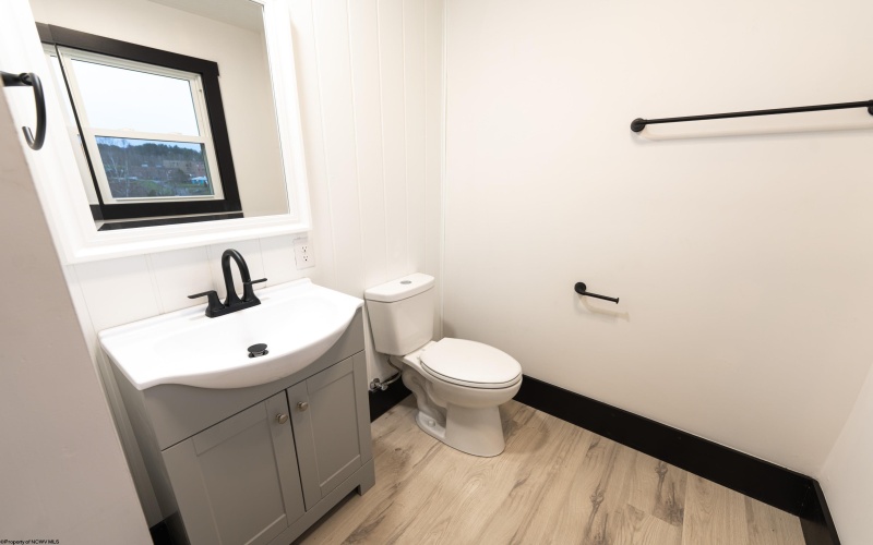 1515 Edgeway Drive, Fairmont, West Virginia 26554-5513, 5 Bedrooms Bedrooms, 11 Rooms Rooms,3 BathroomsBathrooms,Single Family Detached,For Sale,Edgeway,10162643 1515 Edgeway Drive, Fairmont, West Virginia 26554-5513, 5 Bedrooms Bedrooms, 11 Rooms Rooms,3 BathroomsBathrooms,Single Family Detached,For Sale,Edgeway,10162643