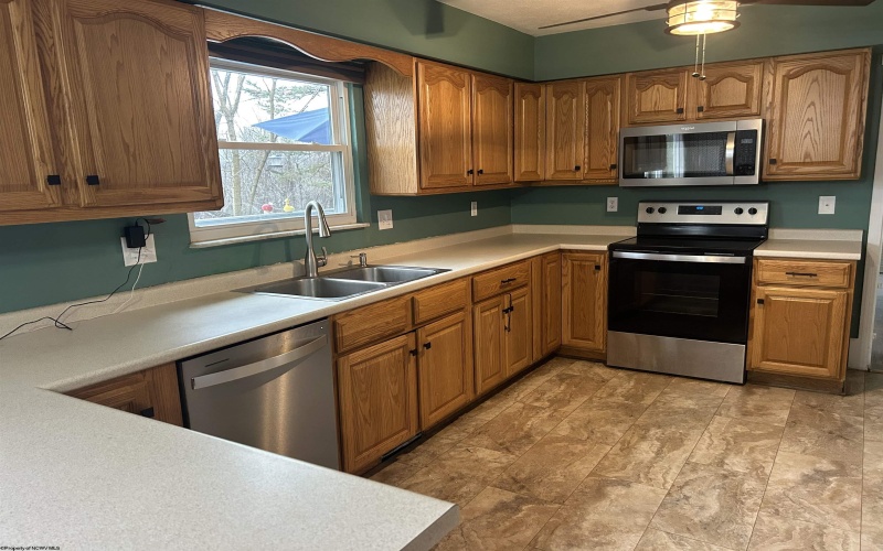 121 Diamond Court, Morgantown, West Virginia 26505, 4 Bedrooms Bedrooms, 8 Rooms Rooms,2 BathroomsBathrooms,Single Family Detached,For Sale,Diamond,10162646 121 Diamond Court, Morgantown, West Virginia 26505, 4 Bedrooms Bedrooms, 8 Rooms Rooms,2 BathroomsBathrooms,Single Family Detached,For Sale,Diamond,10162646