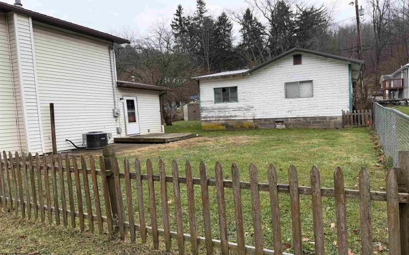 21 Ramp Hollow Road, Pursglove, West Virginia 26546, 2 Bedrooms Bedrooms, 5 Rooms Rooms,1 BathroomBathrooms,Residential Rentals,For Rent,Ramp Hollow,10162660 21 Ramp Hollow Road, Pursglove, West Virginia 26546, 2 Bedrooms Bedrooms, 5 Rooms Rooms,1 BathroomBathrooms,Residential Rentals,For Rent,Ramp Hollow,10162660