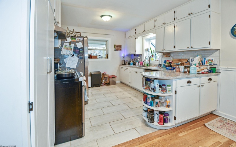 1114 Harvartis Street, Morgantown, West Virginia 26508, 4 Bedrooms Bedrooms, 9 Rooms Rooms,2 BathroomsBathrooms,Residential Rentals,For Rent,Harvartis,10162663