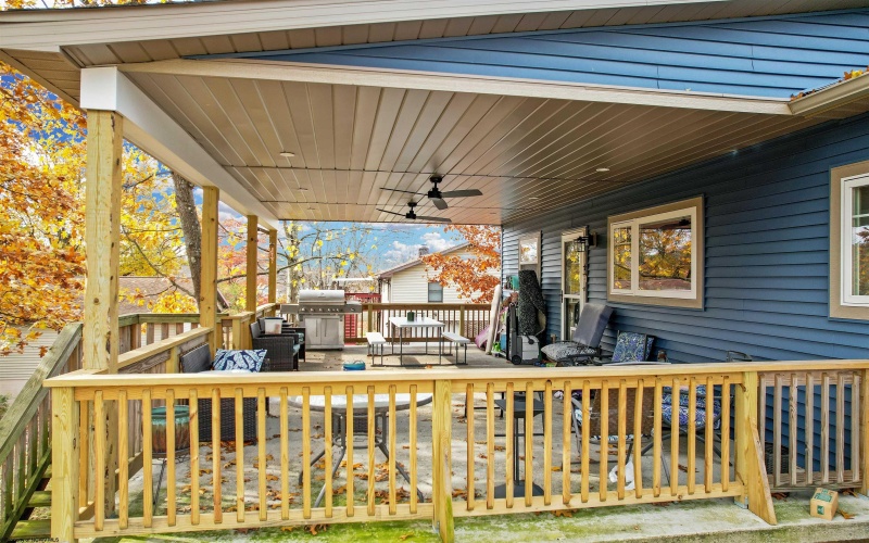 1114 Harvartis Street, Morgantown, West Virginia 26508, 4 Bedrooms Bedrooms, 9 Rooms Rooms,2 BathroomsBathrooms,Residential Rentals,For Rent,Harvartis,10162663