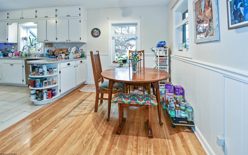 1114 Harvartis Street, Morgantown, West Virginia 26508, 4 Bedrooms Bedrooms, 9 Rooms Rooms,2 BathroomsBathrooms,Residential Rentals,For Rent,Harvartis,10162663