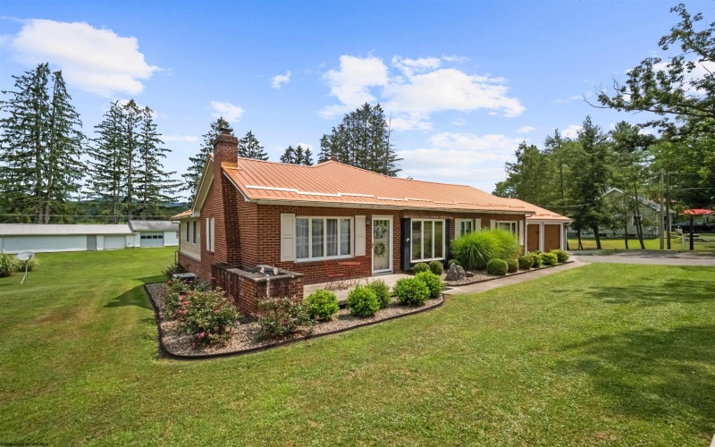 253 Chenoweth Creek Road, Elkins, West Virginia 26241, 3 Bedrooms Bedrooms, 13 Rooms Rooms,2 BathroomsBathrooms,Single Family Detached,For Sale,Chenoweth Creek,10162664 253 Chenoweth Creek Road, Elkins, West Virginia 26241, 3 Bedrooms Bedrooms, 13 Rooms Rooms,2 BathroomsBathrooms,Single Family Detached,For Sale,Chenoweth Creek,10162664