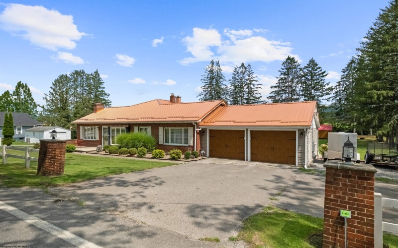 253 Chenoweth Creek Road, Elkins, West Virginia 26241, 3 Bedrooms Bedrooms, 13 Rooms Rooms,2 BathroomsBathrooms,Single Family Detached,For Sale,Chenoweth Creek,10162664 253 Chenoweth Creek Road, Elkins, West Virginia 26241, 3 Bedrooms Bedrooms, 13 Rooms Rooms,2 BathroomsBathrooms,Single Family Detached,For Sale,Chenoweth Creek,10162664