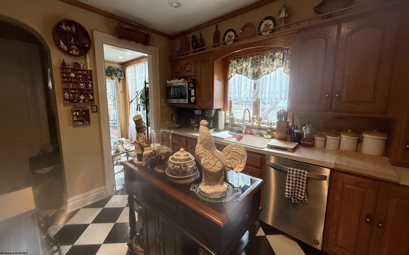 340 Buckhannon Avenue, Clarksburg, West Virginia 26301, 4 Bedrooms Bedrooms, 10 Rooms Rooms,2 BathroomsBathrooms,Single Family Detached,For Sale,Buckhannon,10162662 340 Buckhannon Avenue, Clarksburg, West Virginia 26301, 4 Bedrooms Bedrooms, 10 Rooms Rooms,2 BathroomsBathrooms,Single Family Detached,For Sale,Buckhannon,10162662