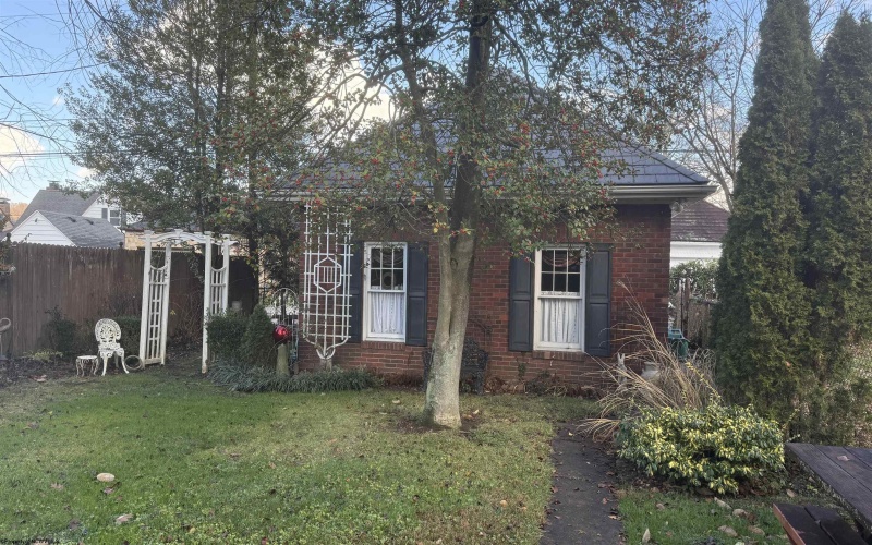 340 Buckhannon Avenue, Clarksburg, West Virginia 26301, 4 Bedrooms Bedrooms, 10 Rooms Rooms,2 BathroomsBathrooms,Single Family Detached,For Sale,Buckhannon,10162662 340 Buckhannon Avenue, Clarksburg, West Virginia 26301, 4 Bedrooms Bedrooms, 10 Rooms Rooms,2 BathroomsBathrooms,Single Family Detached,For Sale,Buckhannon,10162662