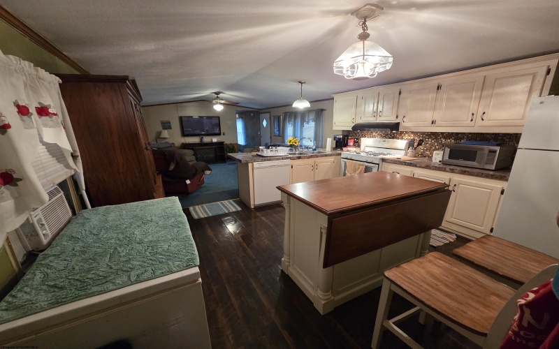 1837 Brooklyn Heights Road, Parsons, West Virginia 26287-0000, 3 Bedrooms Bedrooms, 5 Rooms Rooms,1 BathroomBathrooms,Single Family Detached,For Sale,Brooklyn Heights,10162659