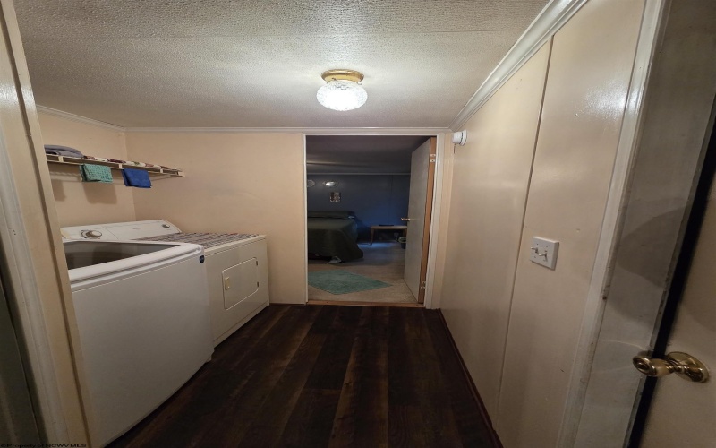 1837 Brooklyn Heights Road, Parsons, West Virginia 26287-0000, 3 Bedrooms Bedrooms, 5 Rooms Rooms,1 BathroomBathrooms,Single Family Detached,For Sale,Brooklyn Heights,10162659