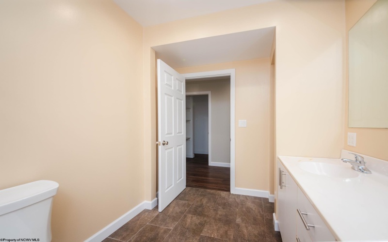 16 Warrick Street, Morgantown, West Virginia 26505, 3 Bedrooms Bedrooms, 6 Rooms Rooms,2 BathroomsBathrooms,Single Family Detached,For Sale,Warrick,10162661