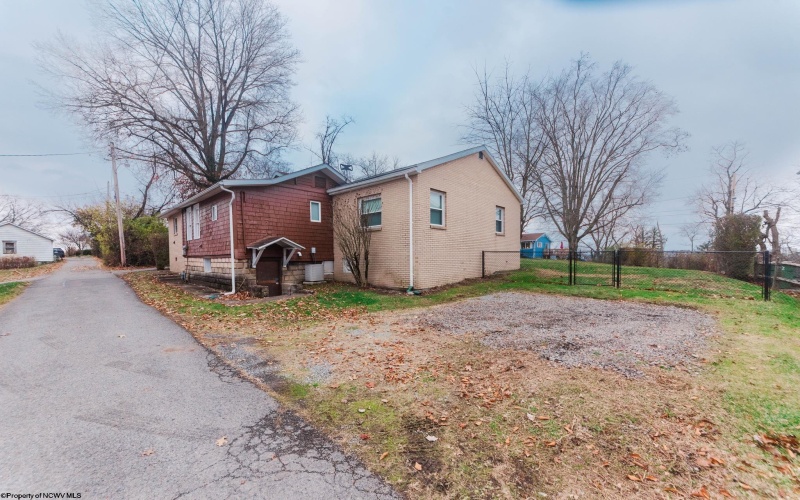 16 Warrick Street, Morgantown, West Virginia 26505, 3 Bedrooms Bedrooms, 6 Rooms Rooms,2 BathroomsBathrooms,Single Family Detached,For Sale,Warrick,10162661