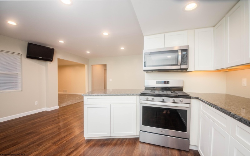 16 Warrick Street, Morgantown, West Virginia 26505, 3 Bedrooms Bedrooms, 6 Rooms Rooms,2 BathroomsBathrooms,Single Family Detached,For Sale,Warrick,10162661