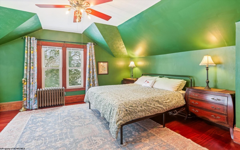 364 4th Street, Davis, West Virginia 26260, 4 Bedrooms Bedrooms, 8 Rooms Rooms,2 BathroomsBathrooms,Single Family Detached,For Sale,4th,10162669