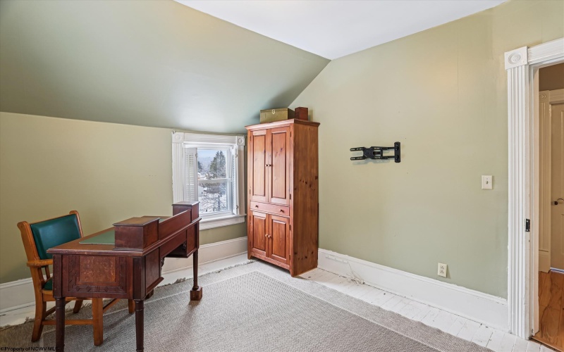 364 4th Street, Davis, West Virginia 26260, 4 Bedrooms Bedrooms, 8 Rooms Rooms,2 BathroomsBathrooms,Single Family Detached,For Sale,4th,10162669