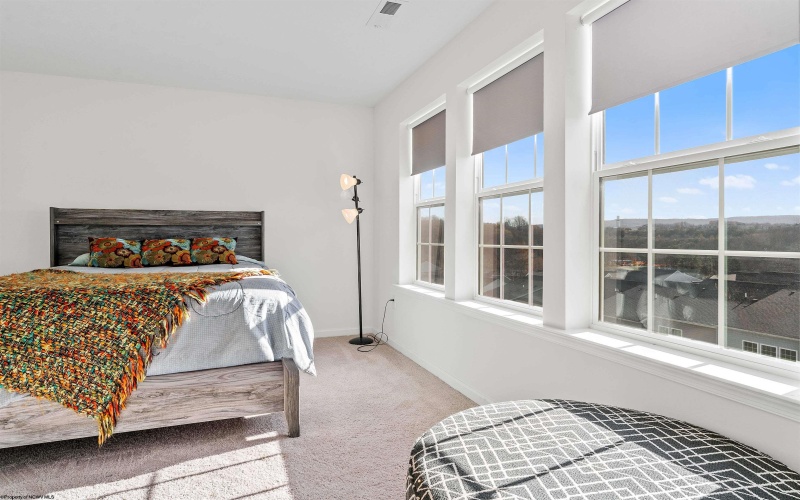 318 Bay Street, Morgantown, West Virginia 26508, 3 Bedrooms Bedrooms, 8 Rooms Rooms,2 BathroomsBathrooms,Single Family Attached,For Sale,Bay,10162668