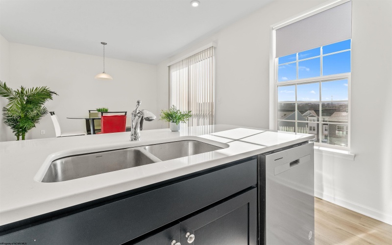 318 Bay Street, Morgantown, West Virginia 26508, 3 Bedrooms Bedrooms, 8 Rooms Rooms,2 BathroomsBathrooms,Single Family Attached,For Sale,Bay,10162668