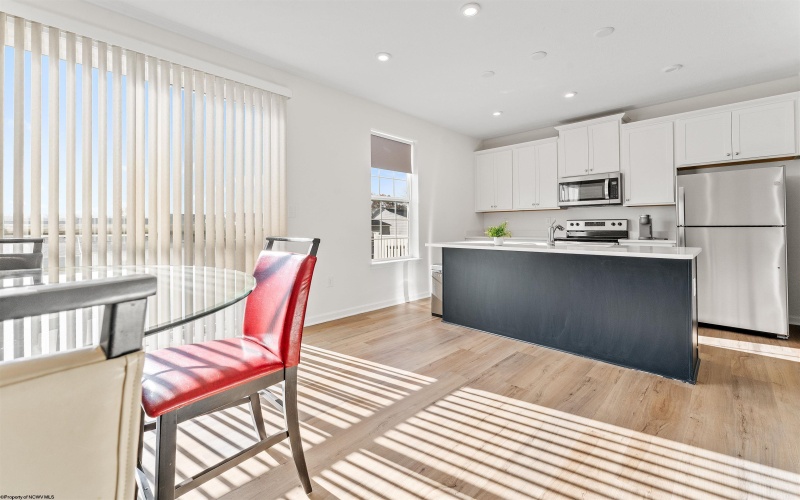 318 Bay Street, Morgantown, West Virginia 26508, 3 Bedrooms Bedrooms, 8 Rooms Rooms,2 BathroomsBathrooms,Single Family Attached,For Sale,Bay,10162668