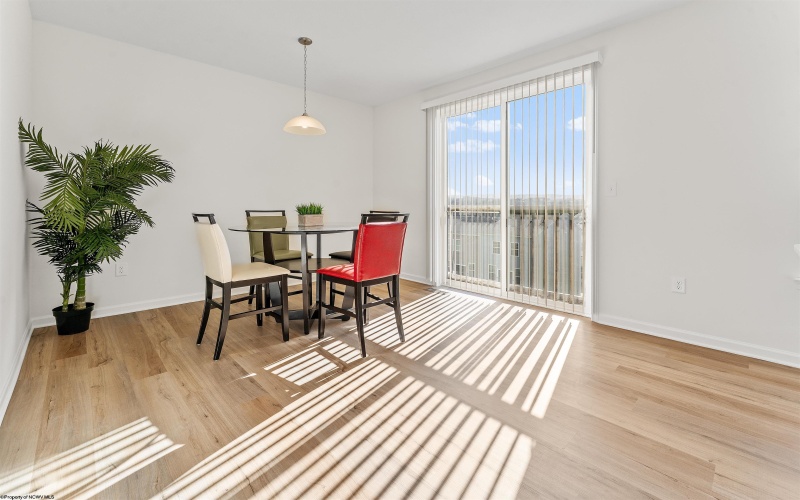 318 Bay Street, Morgantown, West Virginia 26508, 3 Bedrooms Bedrooms, 8 Rooms Rooms,2 BathroomsBathrooms,Single Family Attached,For Sale,Bay,10162668