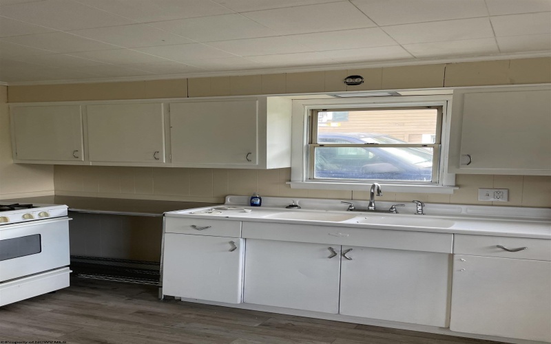 595 and 595 1.2 Pike Street, Shinnston, West Virginia 26431, ,Multi-unit/income,For Sale,Pike,10162674