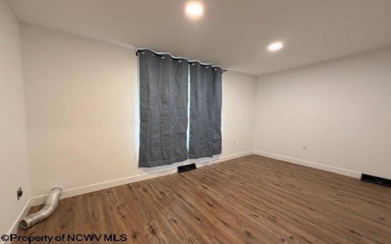 127 Elkins Street, Fairmont, West Virginia 26554, 3 Bedrooms Bedrooms, 7 Rooms Rooms,2 BathroomsBathrooms,Single Family Detached,For Sale,Elkins,10162666