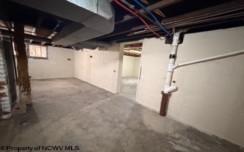 127 Elkins Street, Fairmont, West Virginia 26554, 3 Bedrooms Bedrooms, 7 Rooms Rooms,2 BathroomsBathrooms,Single Family Detached,For Sale,Elkins,10162666