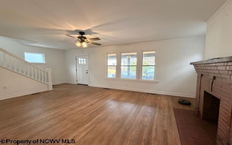 127 Elkins Street, Fairmont, West Virginia 26554, 3 Bedrooms Bedrooms, 7 Rooms Rooms,2 BathroomsBathrooms,Single Family Detached,For Sale,Elkins,10162666