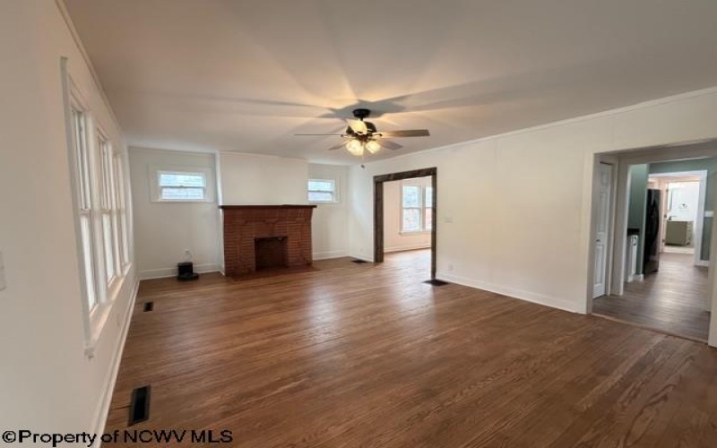 127 Elkins Street, Fairmont, West Virginia 26554, 3 Bedrooms Bedrooms, 7 Rooms Rooms,2 BathroomsBathrooms,Single Family Detached,For Sale,Elkins,10162666