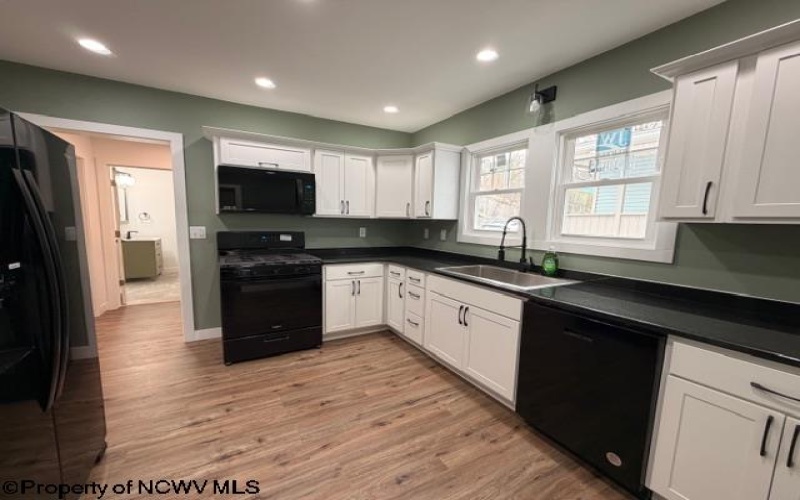 127 Elkins Street, Fairmont, West Virginia 26554, 3 Bedrooms Bedrooms, 7 Rooms Rooms,2 BathroomsBathrooms,Single Family Detached,For Sale,Elkins,10162666