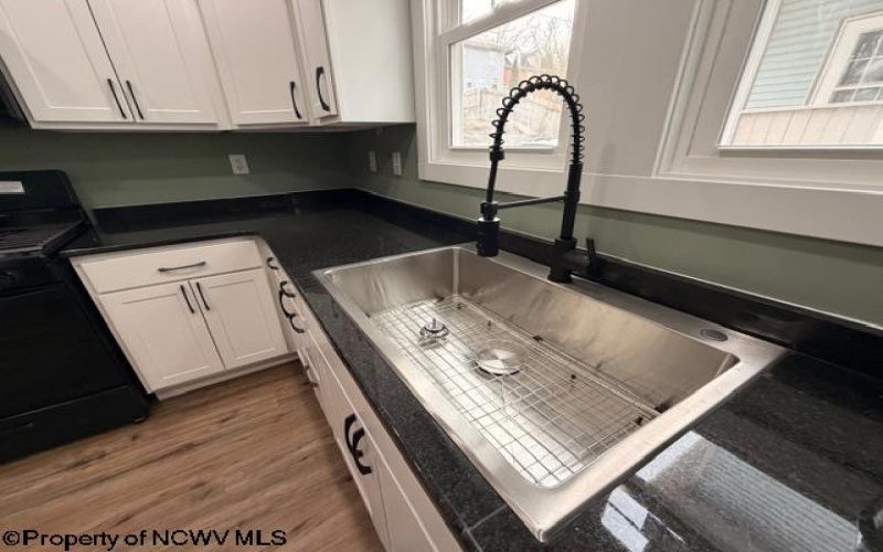 127 Elkins Street, Fairmont, West Virginia 26554, 3 Bedrooms Bedrooms, 7 Rooms Rooms,2 BathroomsBathrooms,Single Family Detached,For Sale,Elkins,10162666