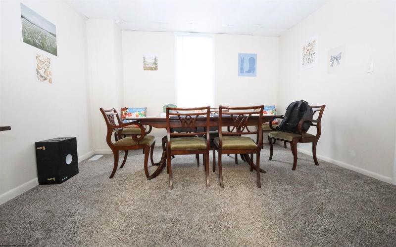 909 College Avenue, Morgantown, West Virginia 26508, 3 Bedrooms Bedrooms, 10 Rooms Rooms,2 BathroomsBathrooms,Residential Rentals,For Rent,College,10162670