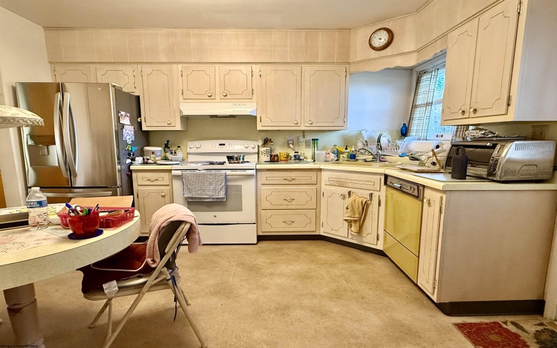 1137 Morningstar Lane, Fairmont, West Virginia 26554, 3 Bedrooms Bedrooms, 6 Rooms Rooms,2 BathroomsBathrooms,Single Family Detached,For Sale,Morningstar,10162680