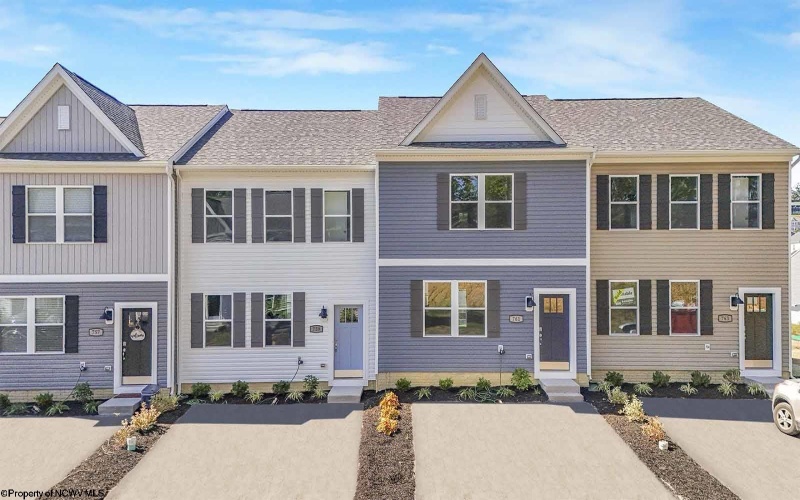 5 Erow Street, White Hall, West Virginia 26554, 3 Bedrooms Bedrooms, 5 Rooms Rooms,2 BathroomsBathrooms,Single Family Attached,For Sale,Erow,10162452